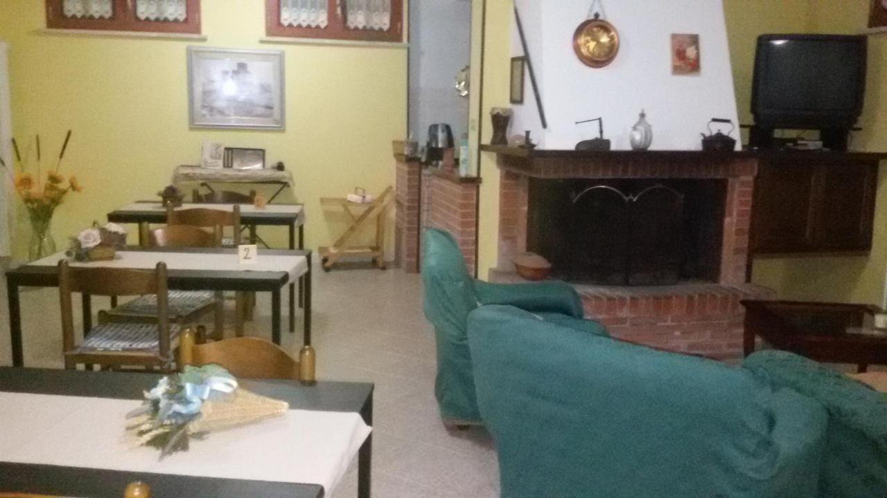 B&B La villetta rossa Anzio Esterno foto
