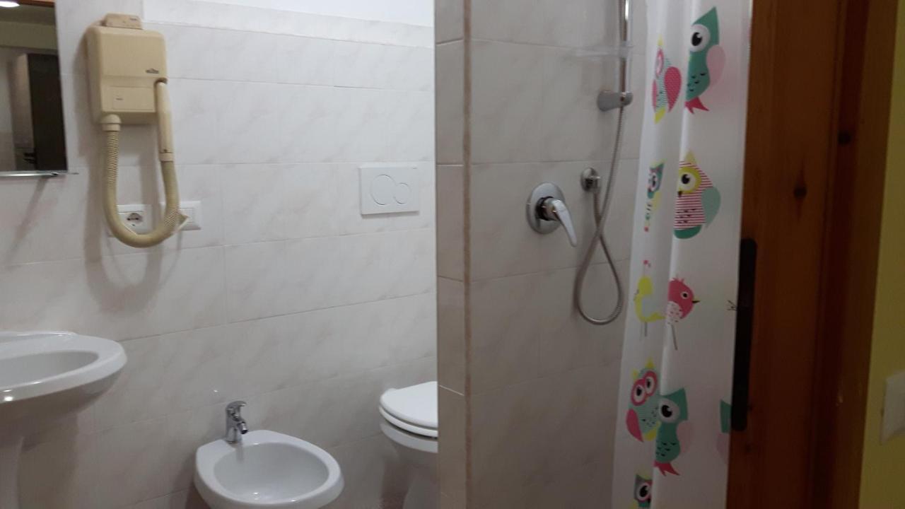 B&B La villetta rossa Anzio Esterno foto