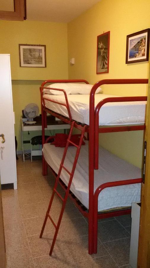 B&B La villetta rossa Anzio Esterno foto